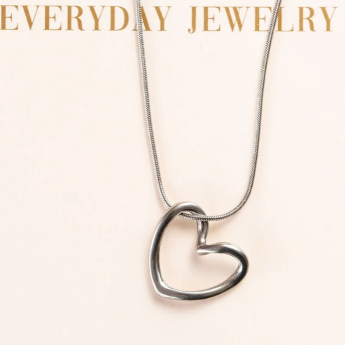 Collar FAUSTI con corazon