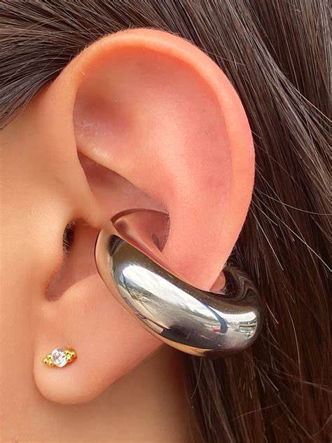 EAR CUFF