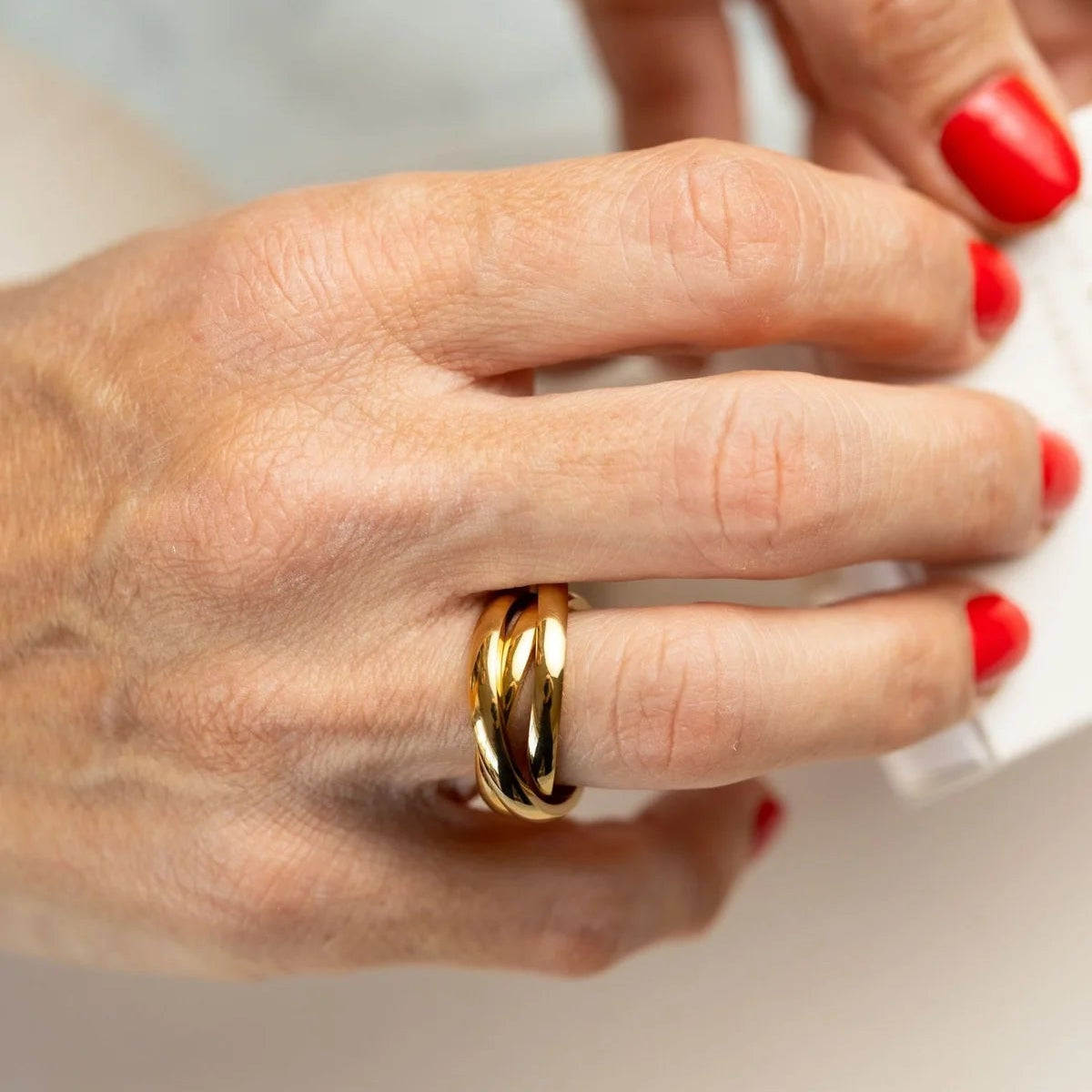 ANILLO BURDEOS ORO