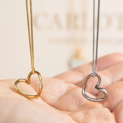 Collar FAUSTI con corazon