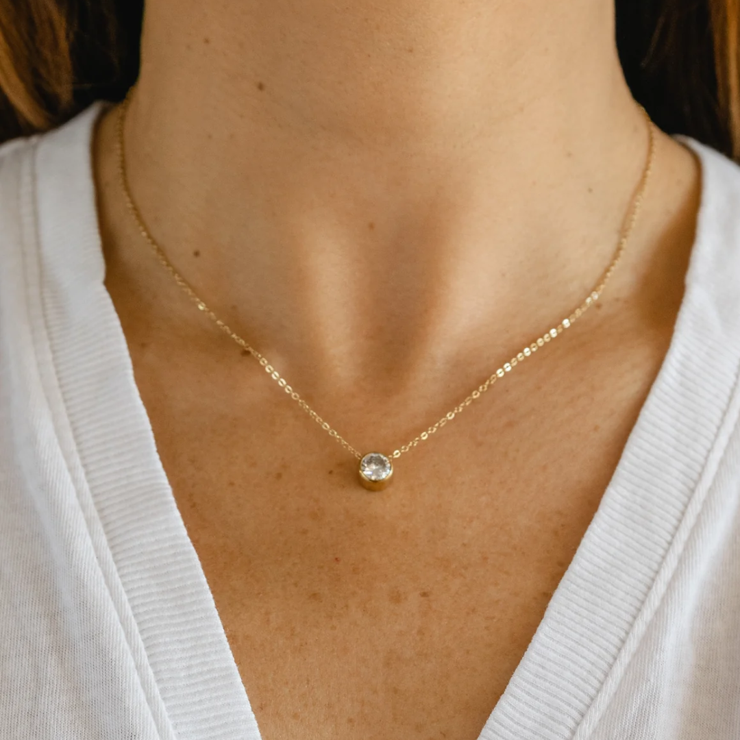 COLLAR PUNTO DE LUZ