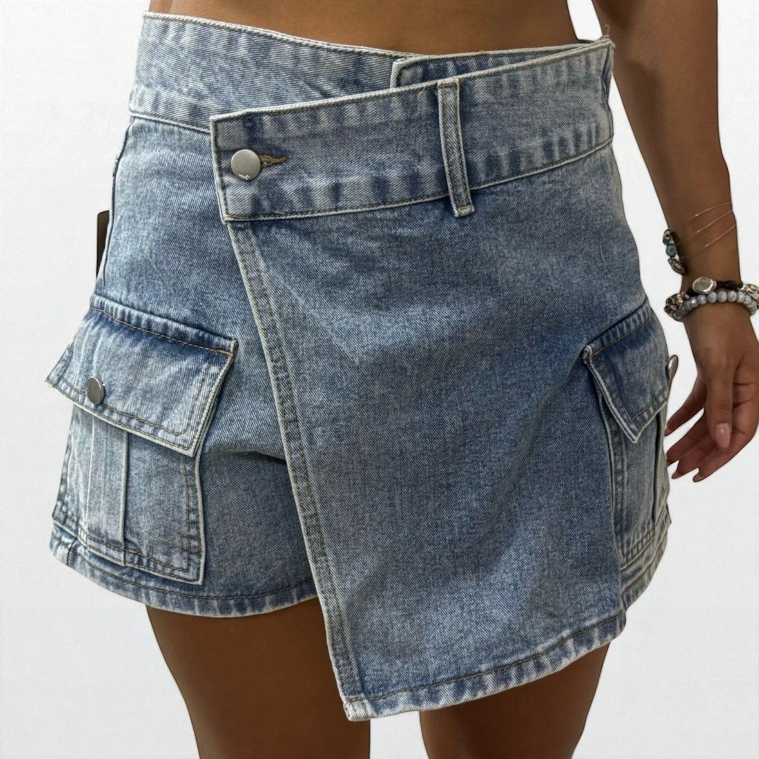 SHORT POLLERA LIV